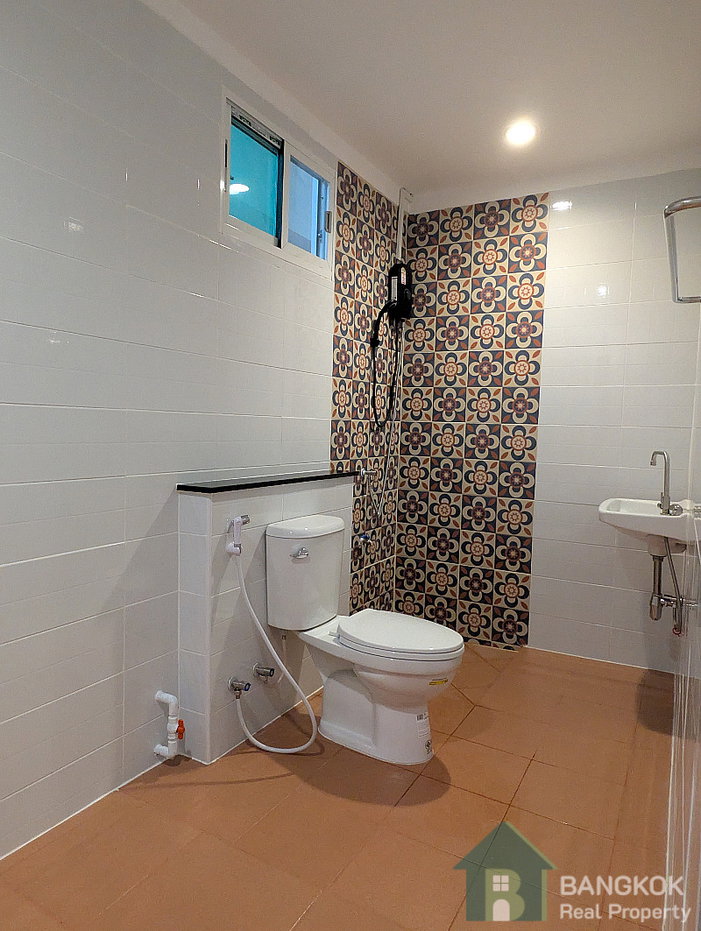 picture Sammakorn Village | Spacious Modern 2 Bed 2 Bath Apartment in Ramkhamhaeng  - 11/13