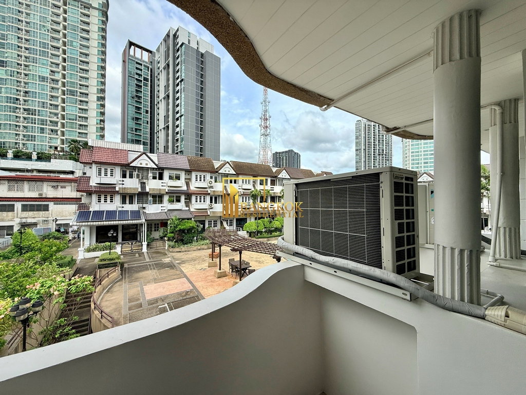picture Regent 71 Place | Renovated 5 Bed Townhouse in Phra Khanong - BR49084TH - 32/53