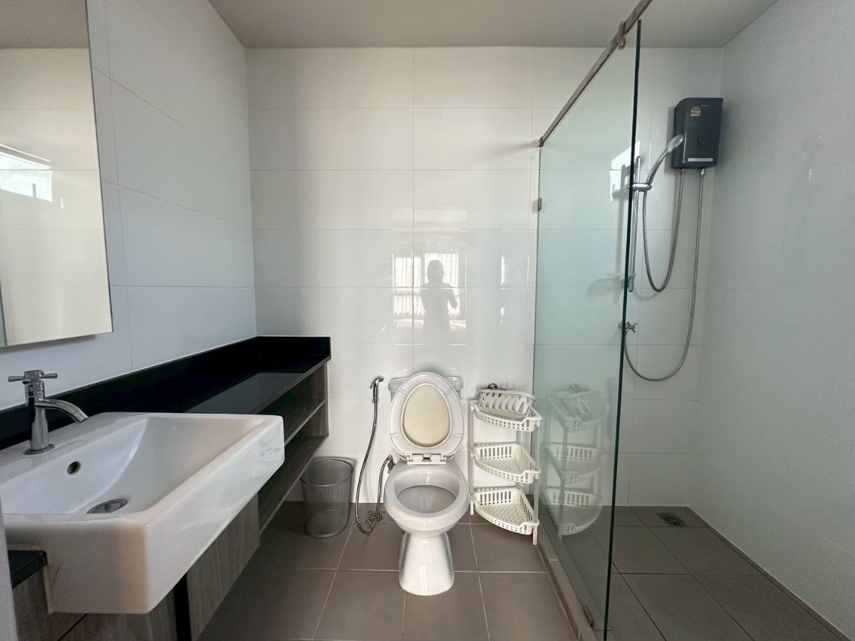 picture Condo 100 m from MRT Ladprao 🥰✨ 15,000 THB Chapter One Ladprao 24 contact Line: katk03 - 7/10