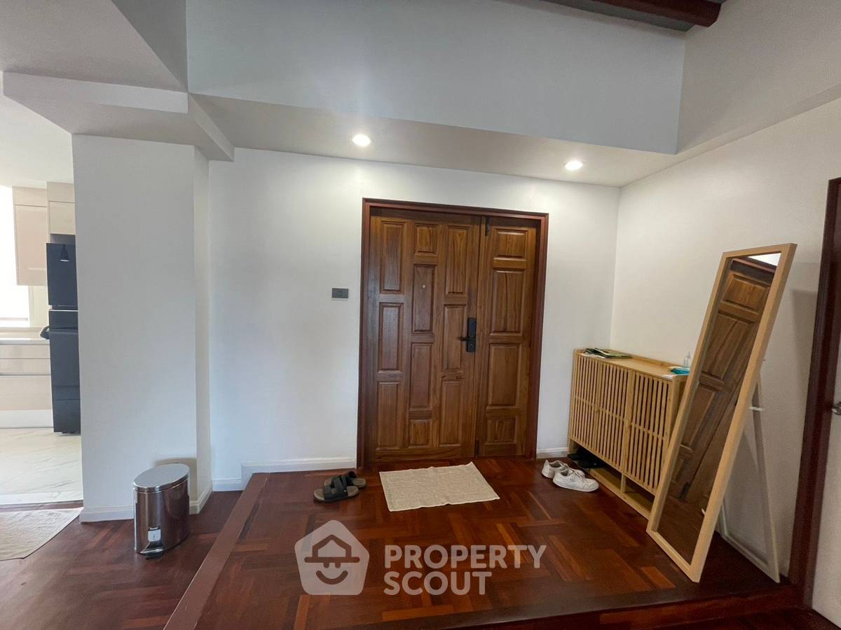 picture Pet-Friendly 3-BR The Heritage Condominium, 200m To BTS Nana (ID 3163216) - 27/27