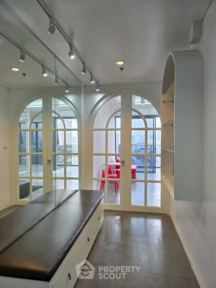 picture Spacious 1-BR 90 Sqm Siamese Ratchakru Near BTS Sanam Pao (ID 3161591) - 2/8