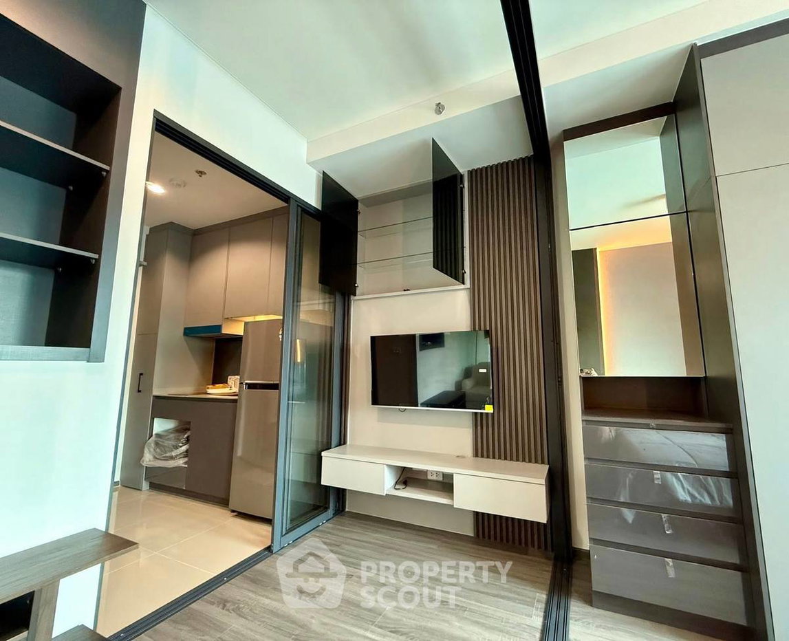 picture 300m To BTS Phra Khanong | 1-BR At IDEO Sukhumvit - Rama 4 (ID 2210537) - 7/14