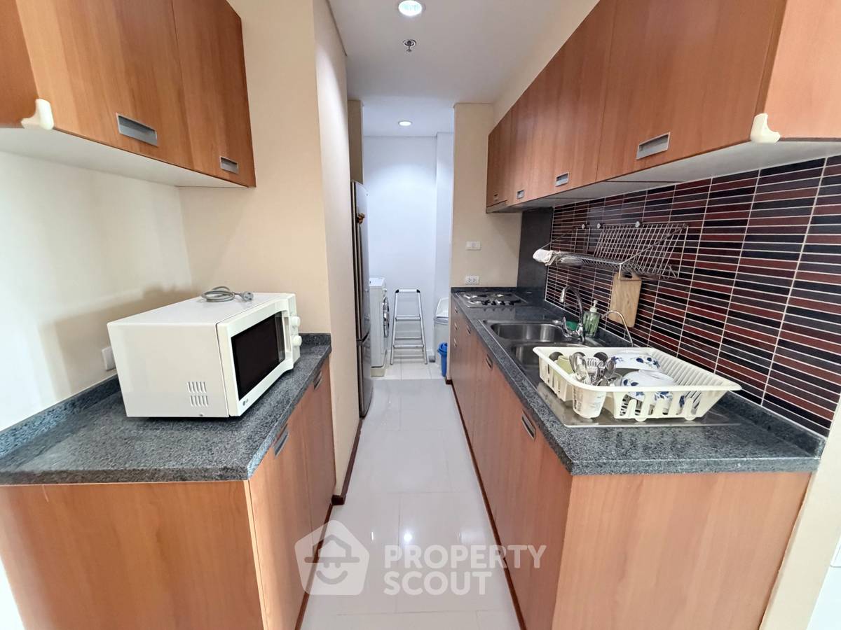 picture 100m To BTS Krung Thon Buri | 2-BR Villa Sathorn (ID 3164810) - 4/5
