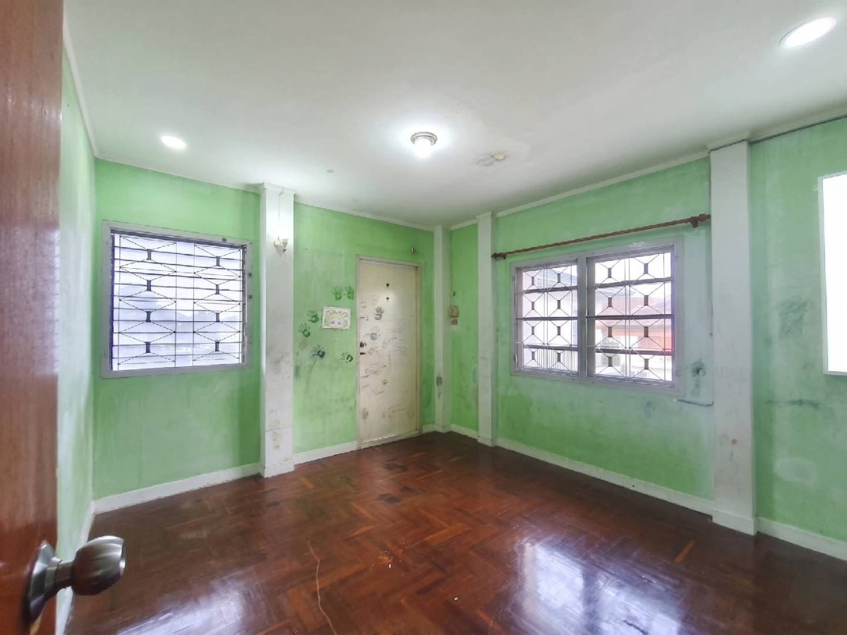 รูป 🔥 บ้านเดี่ยวหลังใหญ่ พุทธมณฑลสาย 2 – บางแค เหลือเพียง 4.29 ล้านบาท! 🏡 - รูปที่ 9/41