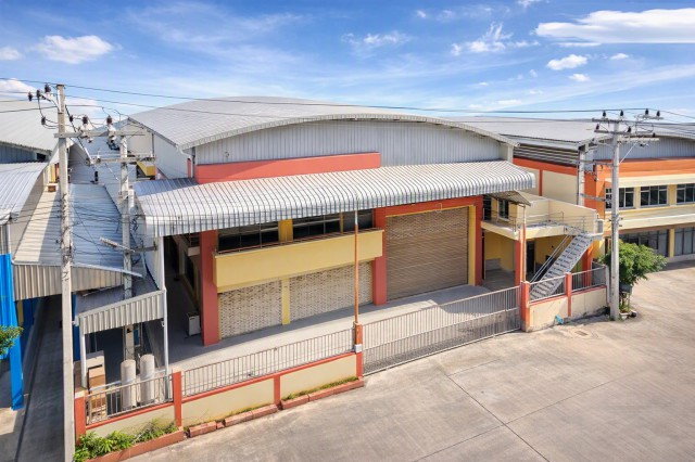 รูป โรงงานพื้นที่สีม่วง และโกดัง 2 ชั้น MMC นวนคร ม.ธรรมศาสตร์ รังสิต สำนักงาน 8 ห้อง 2 น้ำ คลองหนึ่ง อ.คลองหลวง 242ตร.ว. 1400ตรม. - รูปที่ 1/8