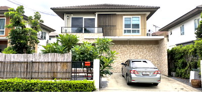 Houses for rent Big C Foodplace Saimai 47 : Detached house for rent at Mantana Lake Watcharapol, Sukhaphiban 5 Road.
