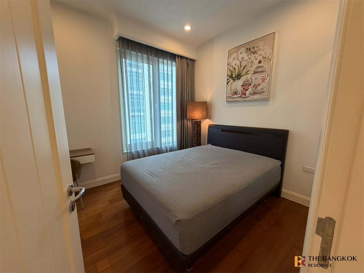 picture Q Langsuan near BTS Ratchadamri Luxury Unit, Ready for You Without the Wait - 6/10
