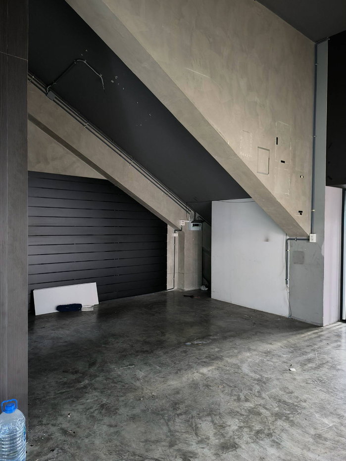 รูป พื้นที่ให้เช่าชั้น 1 (ใต้ตึกสำนักงาน) ทำเลดี เดินทางสะดวก เหมาะสำหรับประกอบธุรกิจ - รูปที่ 8/10