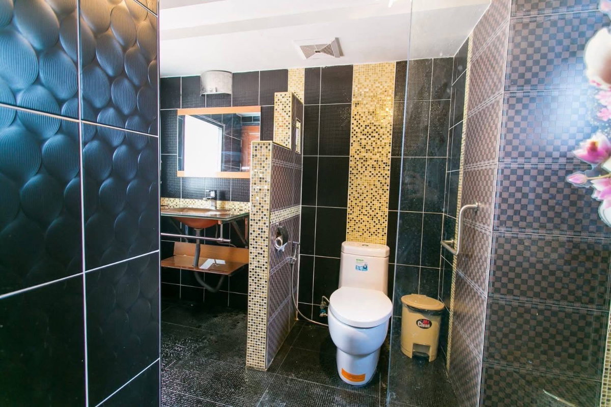 picture 3-Storey Detached House for Rent by the Ping River - 6/13