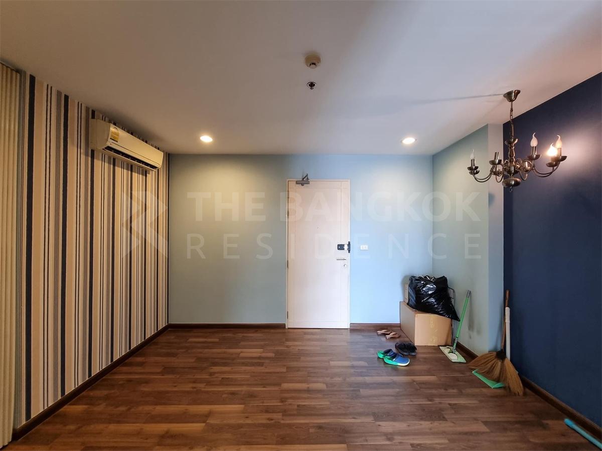 picture Chewathai Ratchaprarop  Condo in High-potential, Central City Location - 5/10