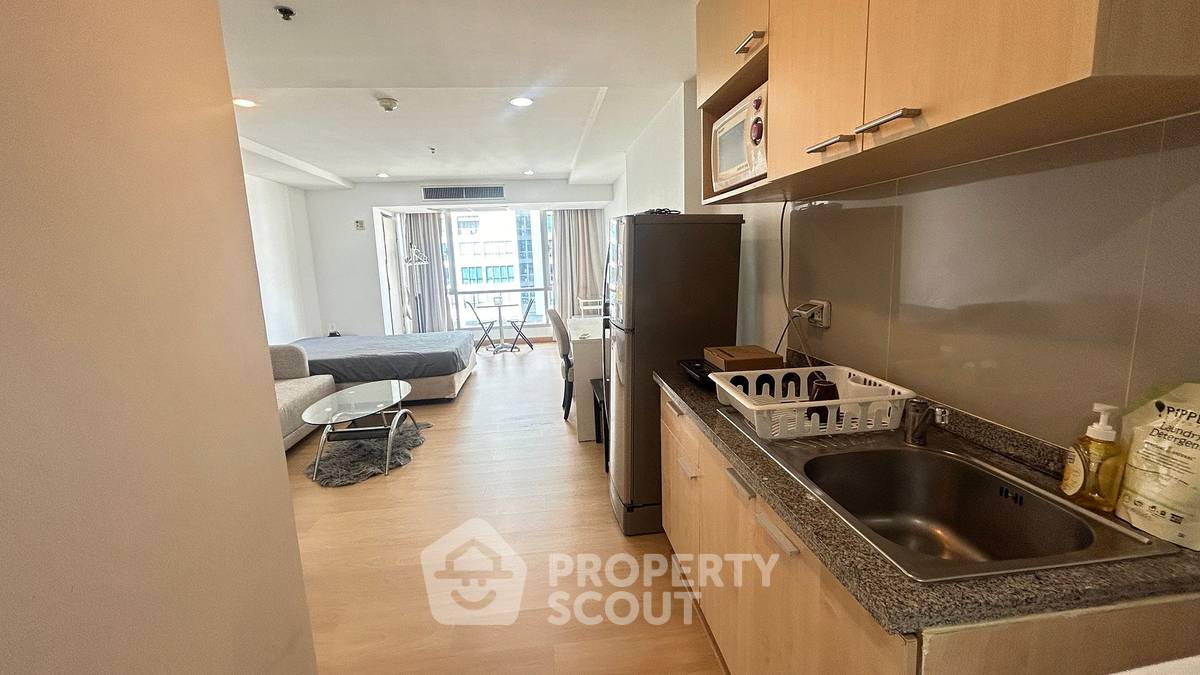 picture 200m From BTS Nana | 1-BR At The Trendy Condominium (ID 883679) - 9/11