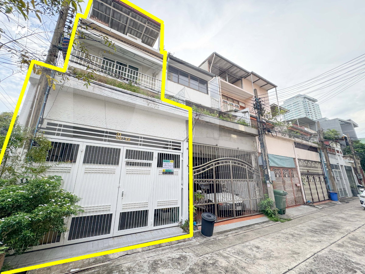 รูป 🔥ขายด่วน ทาวน์โฮม4ชั้น ซ.สาทร9🔥 3ห้องนอน/3ห้องน้ำ 19ตร.วา พื้นที่ใช้สอยเยอะ ตกแต่งพร้อมอยู่ ทำเลดี หลังตึกEmpire Place - รูปที่ 1/52