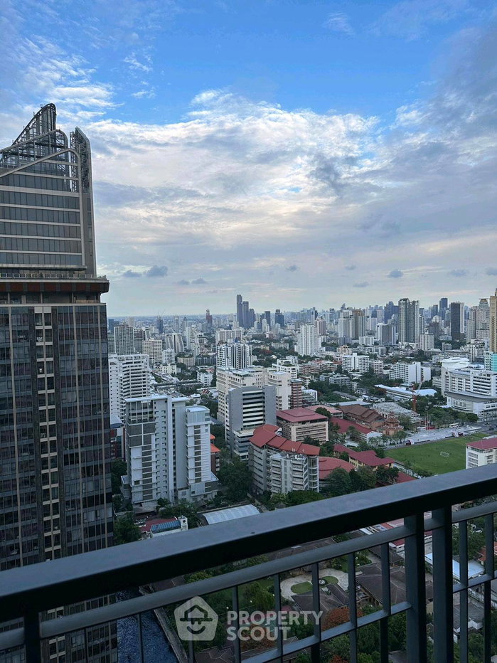 รูป คอนโด 2 ห้องนอน ชั้น 38 Q Asoke ใกล้ MRT เพชรบุรี 100 เมตร (ID 3161662) - รูปที่ 3/9