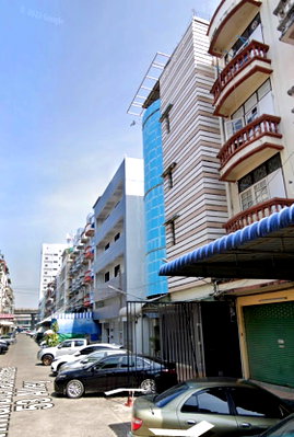 Shophouses for rent Thonburi Vocational College : 5-Story Office + Staff Accommodation in Pinklao-Taling Chan Area - Only 15,000 THB/month