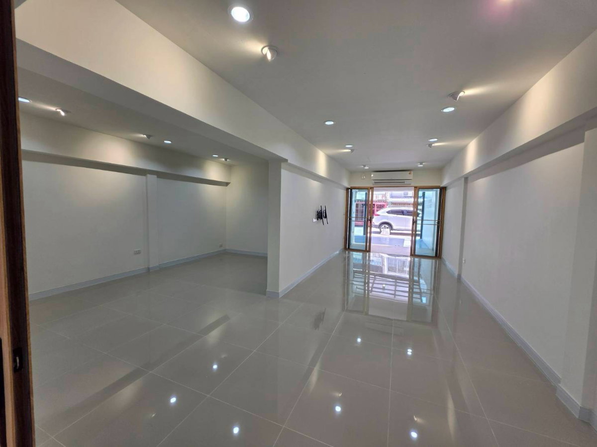 รูป ให้เช่าทาวน์เฮาส์ 2 ชั้น ทำเลสาทร ซ.จันทน์ 16 แยก 18-3 ราคาเพียง 45,000 บาท/เดือน (N.2289) - รูปที่ 4/17