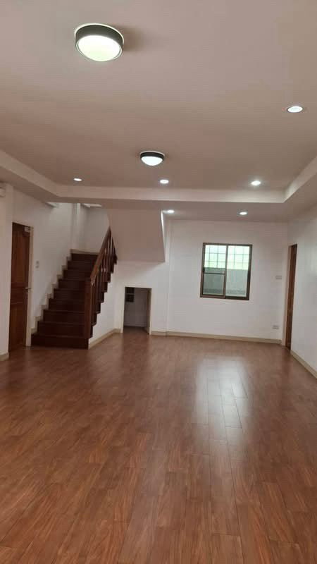 รูป บ้านเดี่ยวให้เช่า อัมพรเพลส ศรีราชา ทำเลดี เดินทางสะดวก - รูปที่ 2/10