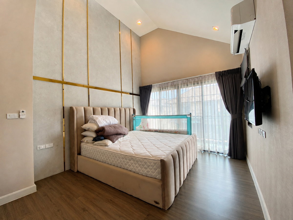 รูป 🔥 บ้านเดี่ยวหรู 2 ชั้น พร้อมอยู่ เพียง 13.8 ล้านบาท! 🔥 - รูปที่ 19/23