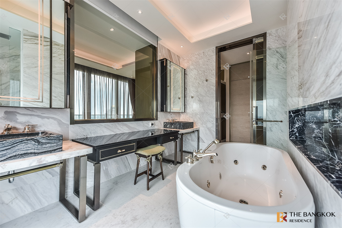 รูป สะดวกสบายกับไลฟ์สไตล์สุด Luxury เดอะ เรสซิเดนซ์ แอท แมนดาริน โอเรียนเต็ล กรุงเทพฯ - รูปที่ 2/10