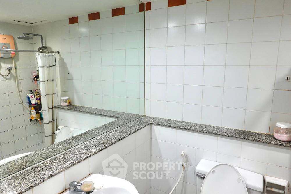 picture 1-BR Baan Nonsi Condo For Sale On Thanon Chan, 49 Sqm (ID 637395) - 15/35