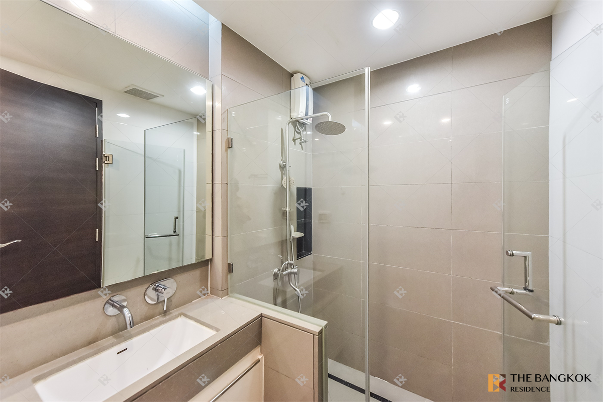 picture The Address Pathumwan near BTS Ratchathewi Rare Unit, Good Price - 3/10