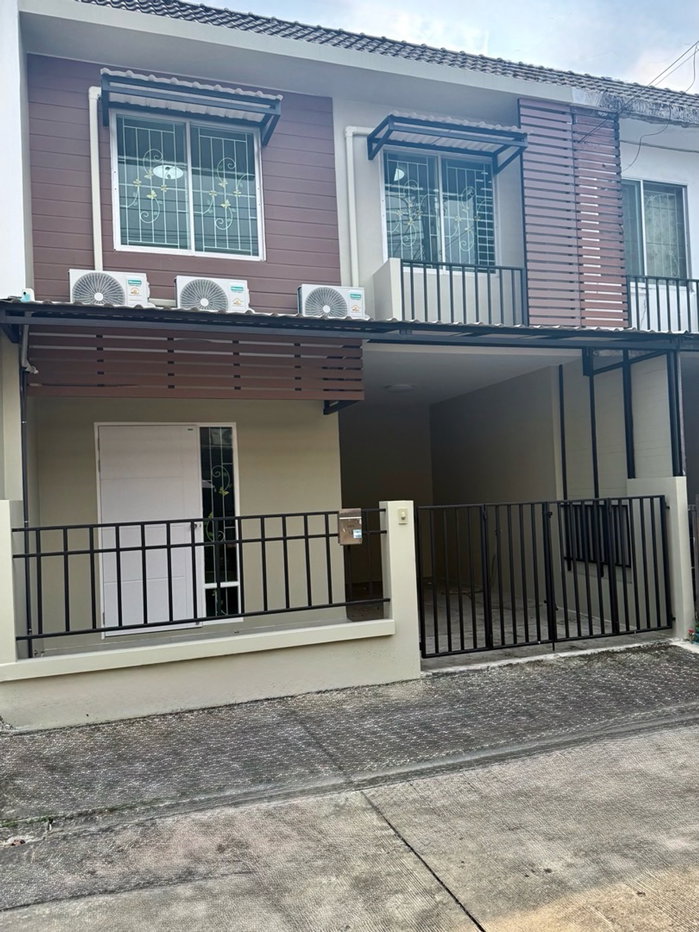 รูป 🏡✨ ทาวน์เฮ้าส์ 2 ชั้น สภาพใหม่ พร้อมเข้าอยู่ 📍 ลาดปลาเค้า ใกล้วัดลาดปลาเค้า 🚝 ใกล้ BTS 2 สาย - รูปที่ 1/10