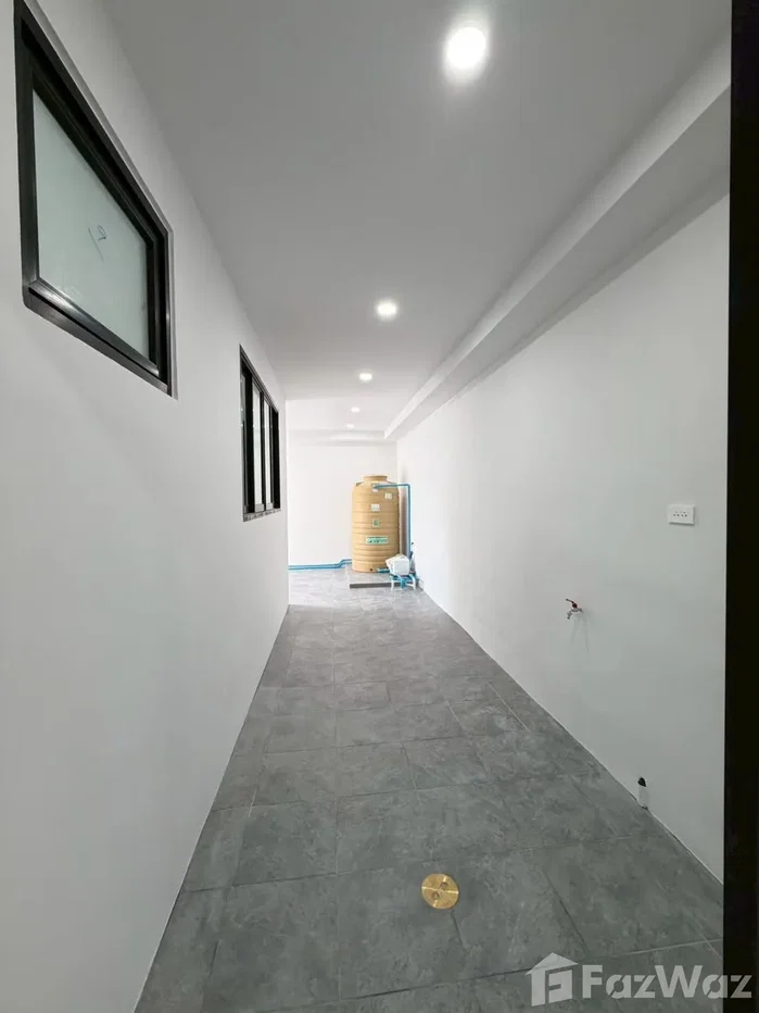picture Newly Renovated 3 - Bedroom Single House with Garden 6657406 - 9/19
