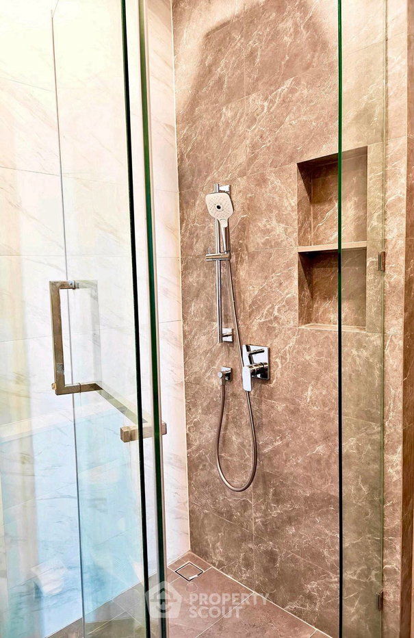 รูป ใกล้ MRT พหลโยธิน เพียง 60 ม. | 1 ห้องนอน The Crest Park Residences (ID 3162888) - รูปที่ 5/13