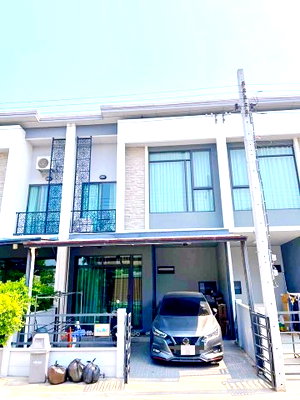 Townhouses for rent Nonthaburi : Central Westgate 600 meters, townhouse for rent, 2 floors, 3 bedrooms, near MRT Talat Bang Yai, 800 meters, 2 bathrooms, 18 sq m, 106 sq m, fully