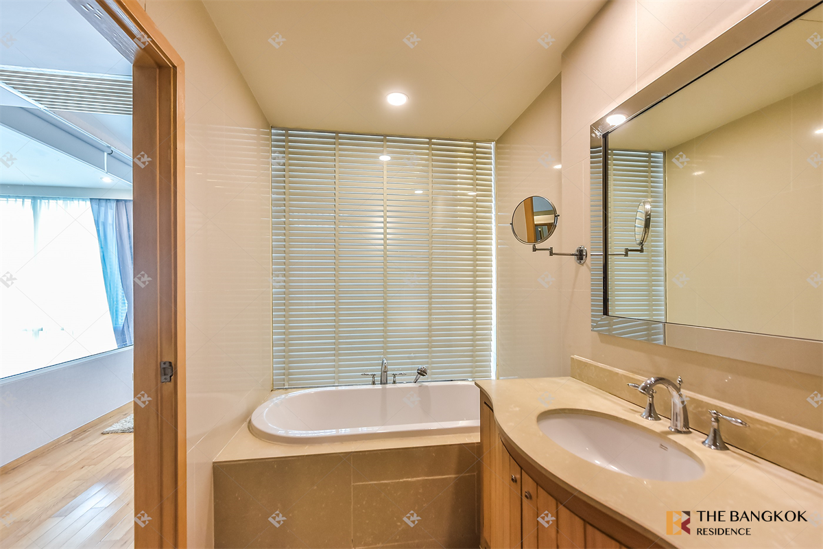 picture Condo That Meets All City Dwellers Lifestyles The Empire Place - 4/10