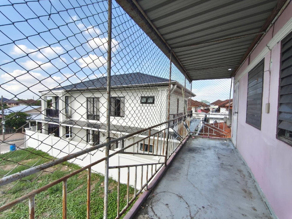 รูป 🔥 บ้านเดี่ยวหลังใหญ่ พุทธมณฑลสาย 2 – บางแค เหลือเพียง 4.29 ล้านบาท! 🏡 - รูปที่ 29/41