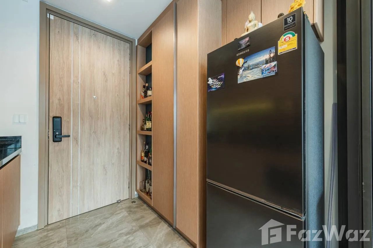 picture Rare Corner Unit with Spacious Balcony 6105806 - 12/26