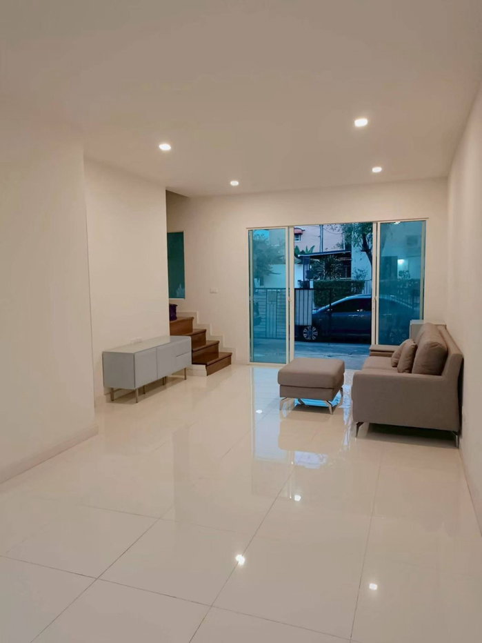 รูป 🏡✨ ให้เช่า ทาวน์โฮม 3 ชั้น โครงการ Bless Town รามอินทรา 127 3 ห้องนอน 3 ห้องน้ำ ใกล้รถไฟฟ้าสายสีชมพู เดินทางสะดวก เข้า-ออกได้หลายเส้นทาง - รูปที่ 6/18