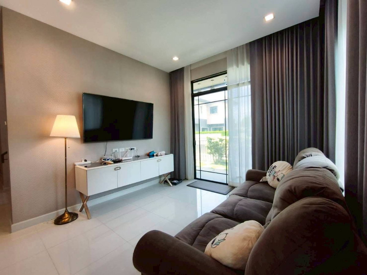 picture ðķðą Life Bangkok Boulevard Ratchapruk RattanathibetðĨ45000ðĨ - 6/11