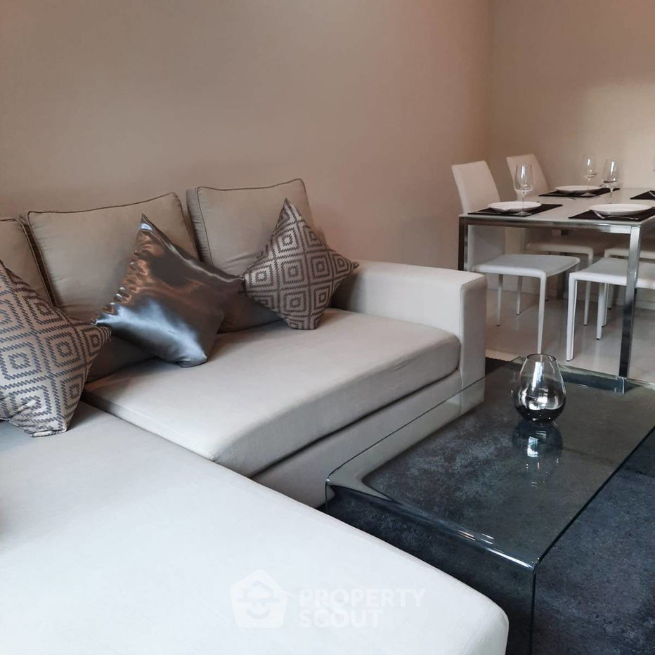 picture Great Value 1-BR At Trapezo Sukhumvit 16, 300m To MRT Queen Sirikit (ID 891425) - 6/9