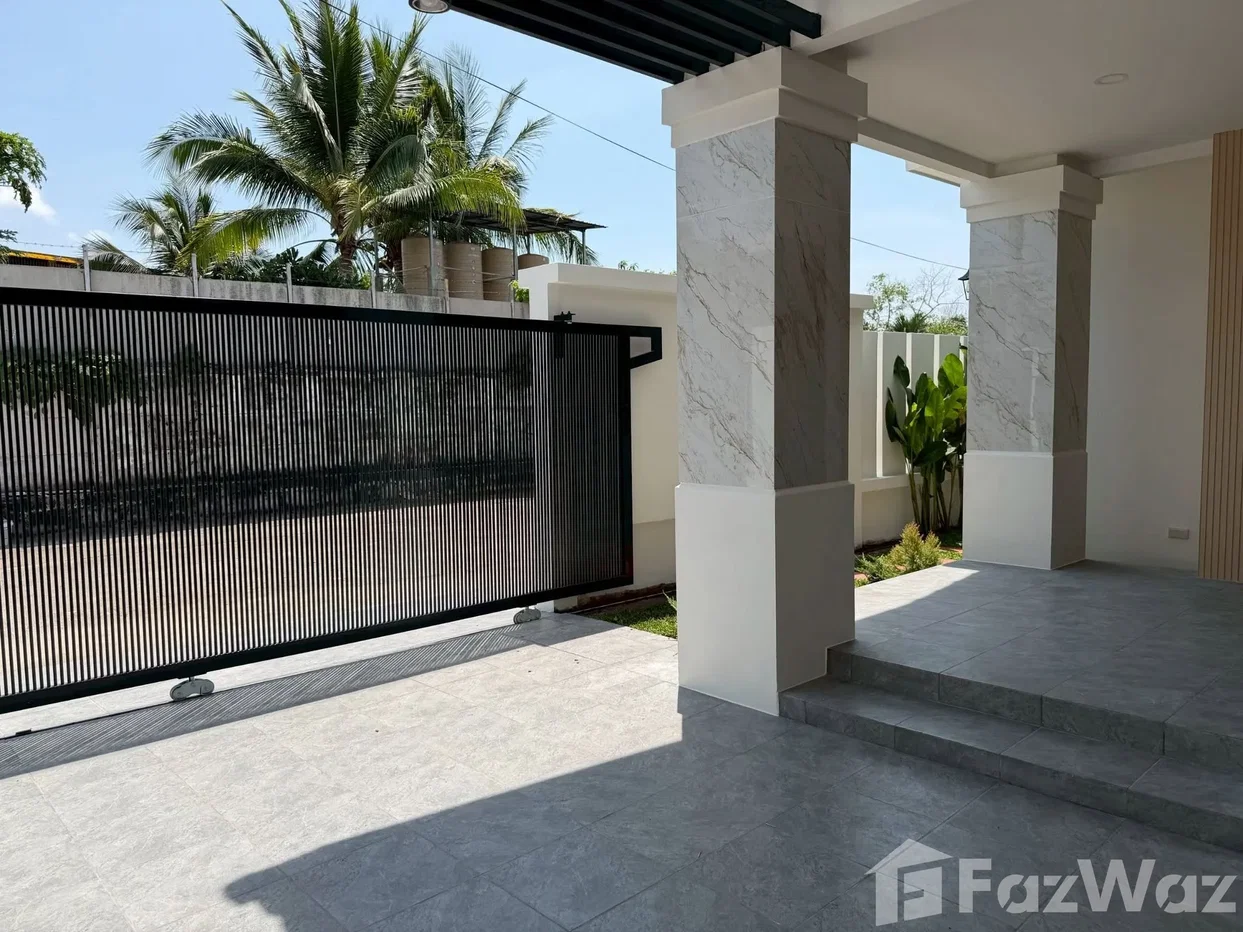 picture Newly Renovated 3 - Bedroom Single House with Garden 6657406 - 2/19