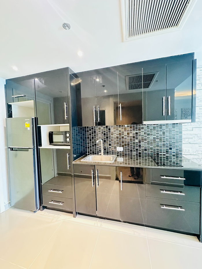 รูป 💥 ขายด่วน! Cosy Beach View Condominium พัทยา วิวทะเลสวย ราคาดีที่สุดในโครงการ - รูปที่ 1/43