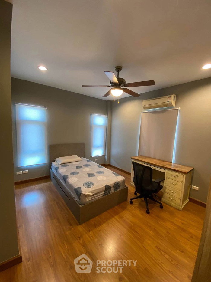 picture Spacious 4-BR House At THE CENTRO Sukhumvit 113 (ID 3162077) - 13/20