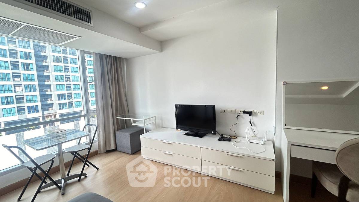 picture 200m From BTS Nana | 1-BR At The Trendy Condominium (ID 883679) - 6/11