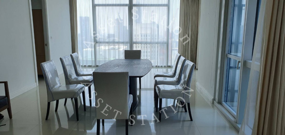 picture Athenee Residence 🚅 Near BTS Phloen Chit and Central Embassy. - 12/15