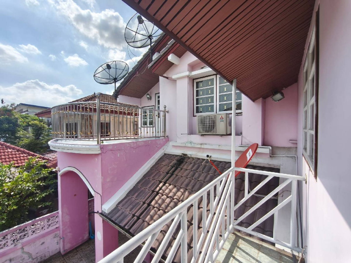 รูป 🔥 บ้านเดี่ยวหลังใหญ่ พุทธมณฑลสาย 2 – บางแค เหลือเพียง 4.29 ล้านบาท! 🏡 - รูปที่ 24/41