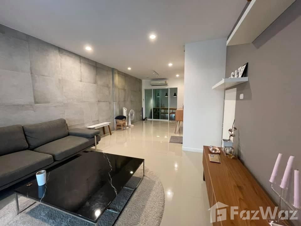 picture Luxurious Modern Abode Embarked in Lumpini Town Place 1171786 - 2/13