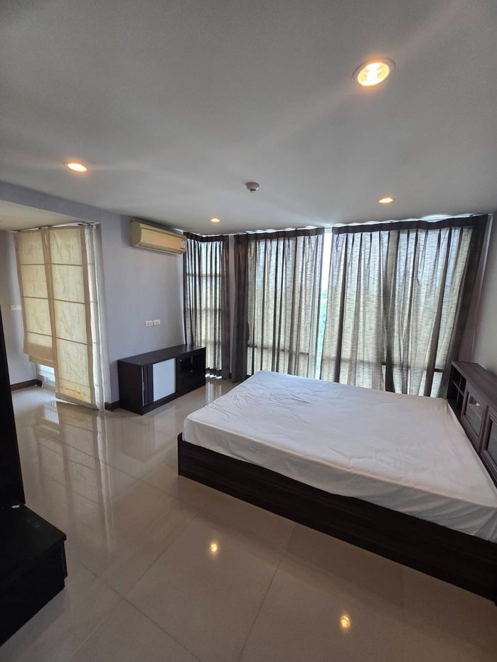 picture The Raffles Condominium 2 Bedroom - 16/34