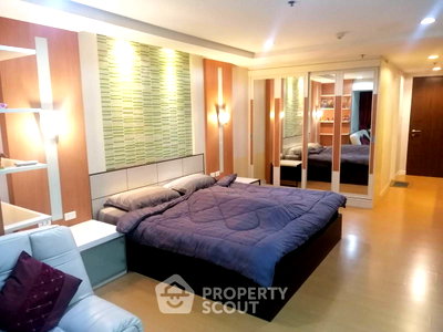 Condos for sale : 200m To BTS Nana | 1-BR The Trendy Condominium (ID 591133)