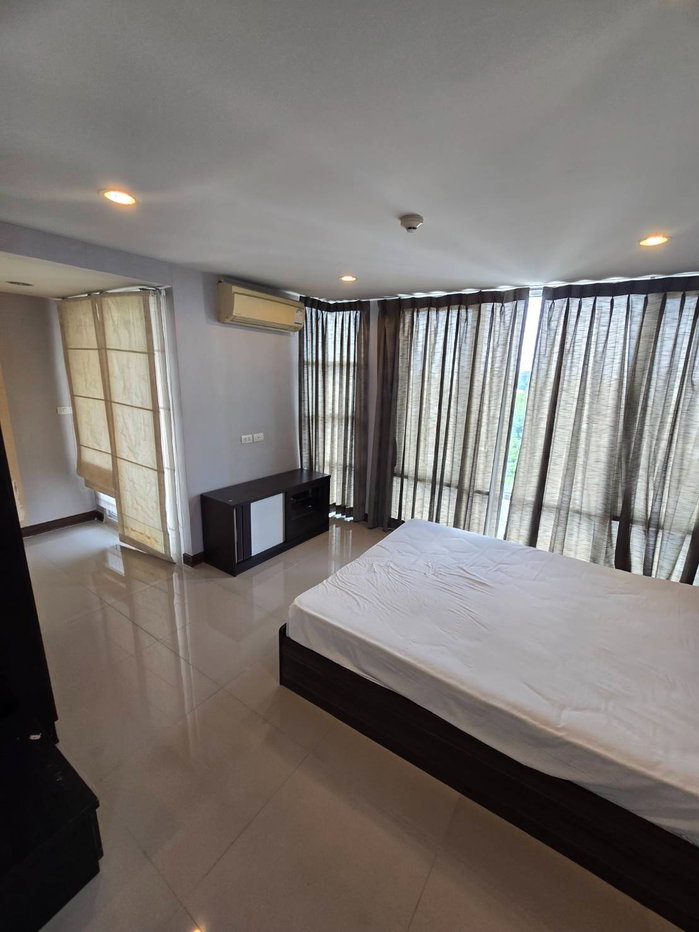 picture The Raffles Condominium 2 Bedroom - 23/34