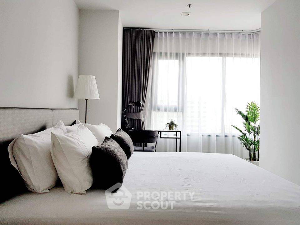 picture 1-BR 38 Sqm On 17th Floor, Life One Wireless, BTS Phloen Chit (ID 516308) - 2/12