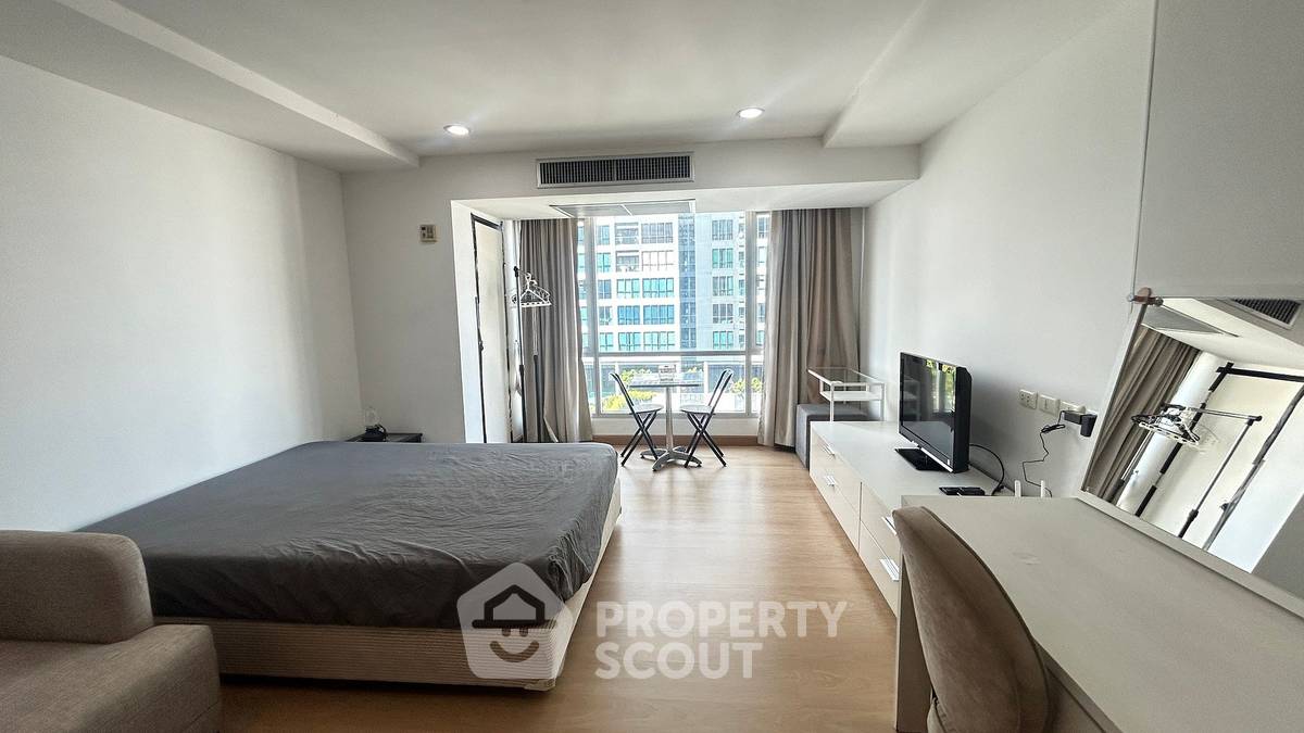 picture 200m From BTS Nana | 1-BR At The Trendy Condominium (ID 883679) - 5/11