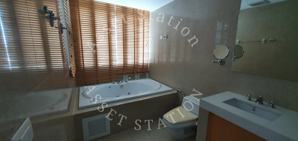 picture Athenee Residence 🚅 Near BTS Phloen Chit and Central Embassy. - 15/15