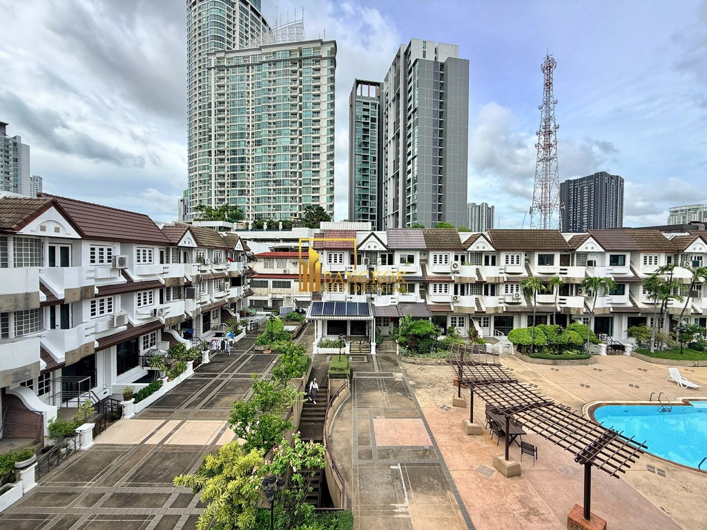 picture Regent 71 Place | Renovated 5 Bed Townhouse in Phra Khanong - BR49084TH - 46/53