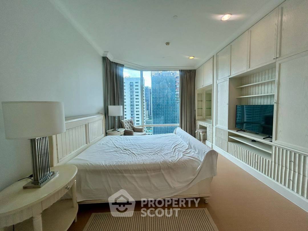 picture Spacious 3-BR 143 Sqm Royce Private Residences Near MRT Sukhumvit (ID 3161603) - 5/12