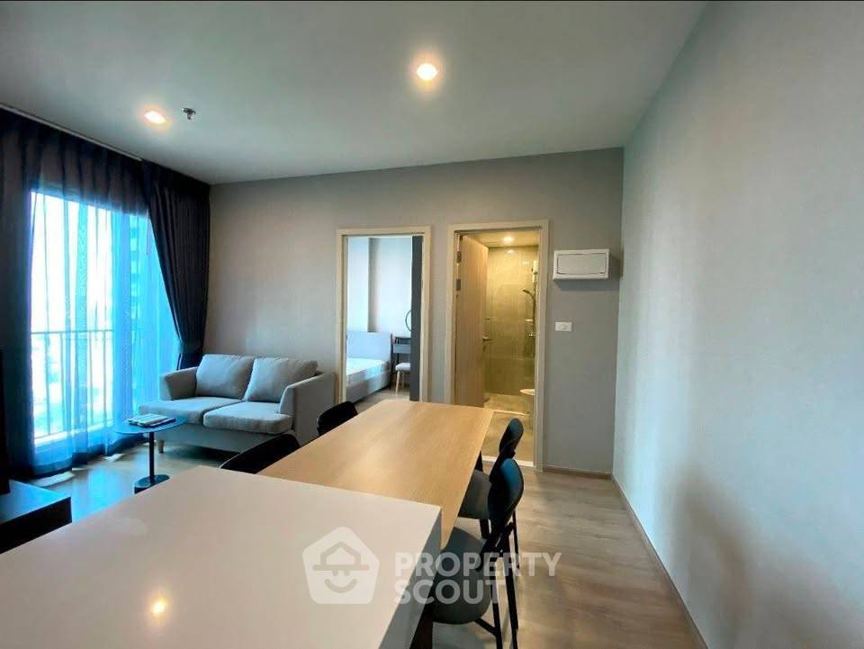 picture 37th-Floor 2-BR Nue District R9 200m To MRT Phra Ram 9 (ID 3163739) - 4/14